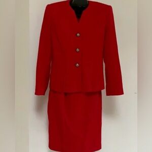 Kasper ASL 12 Petite Red 2PC Suit EUC with jacket and skirt.